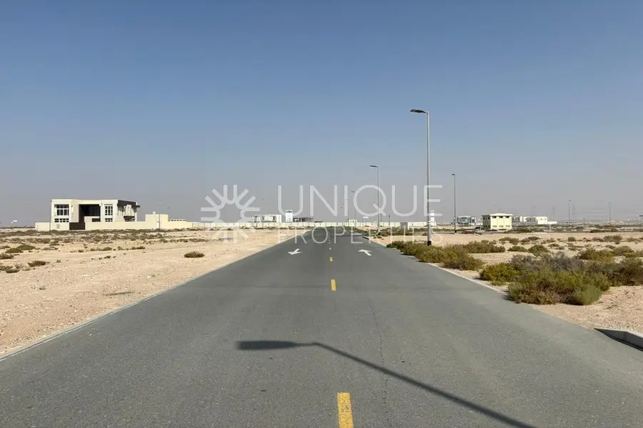 Amazing Deal | Near Exit | Mutiple Plots