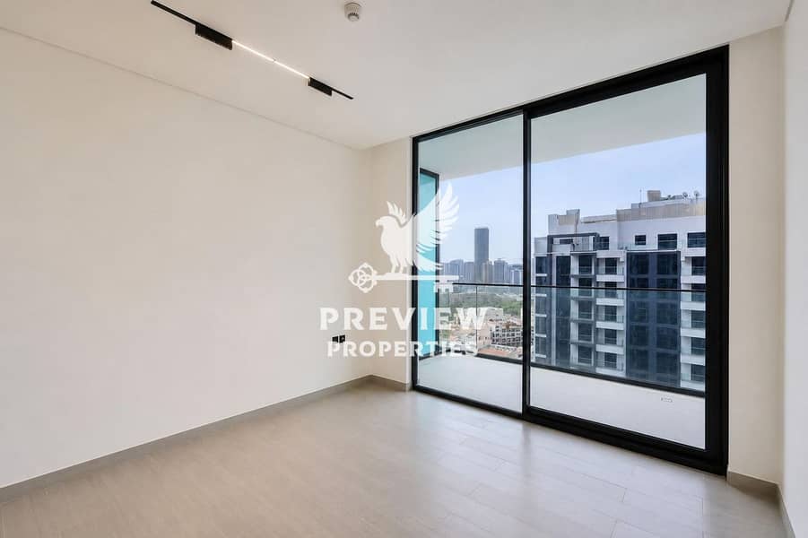 3 BRIGHT | SKYLINE VIEWS | KITCHEN APPLIANCES