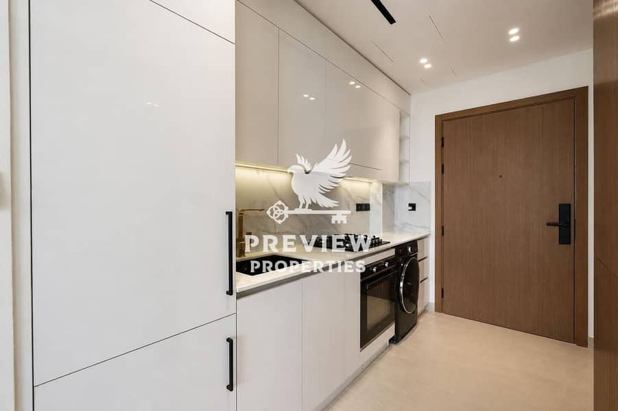 7 BRIGHT | SKYLINE VIEWS | KITCHEN APPLIANCES