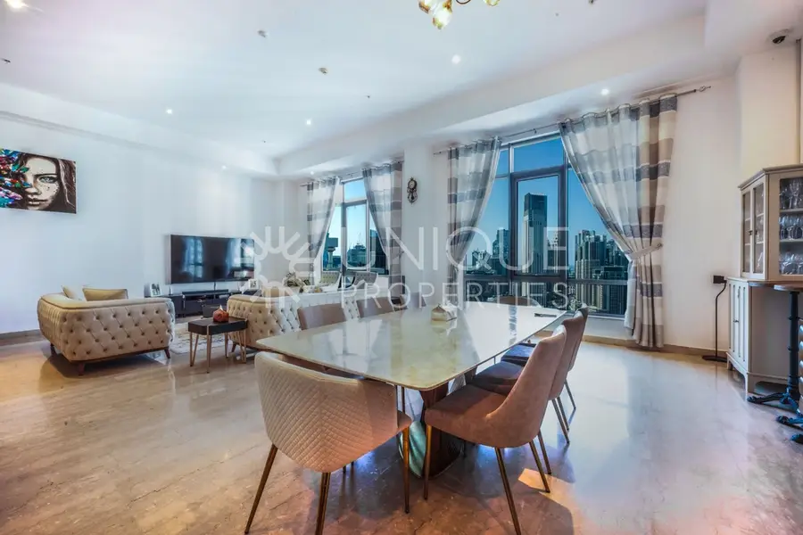 Exclusive 3BR | Burj Khalifa View | Prime Location