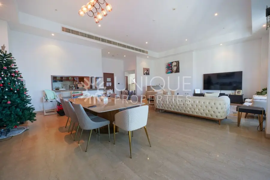 Exclusive 3BR | Burj Khalifa View | Prime Location