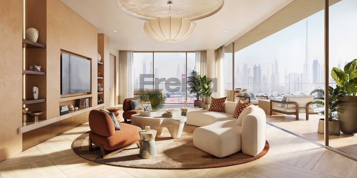 13 Solaya-INT- 5BR-LV. jpg