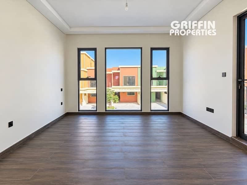 6 Polished villa property photograph-6. png