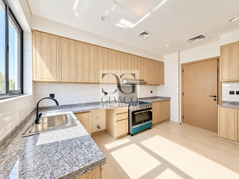 5 Best Deal | Vacant Now | Spacious Layout 5