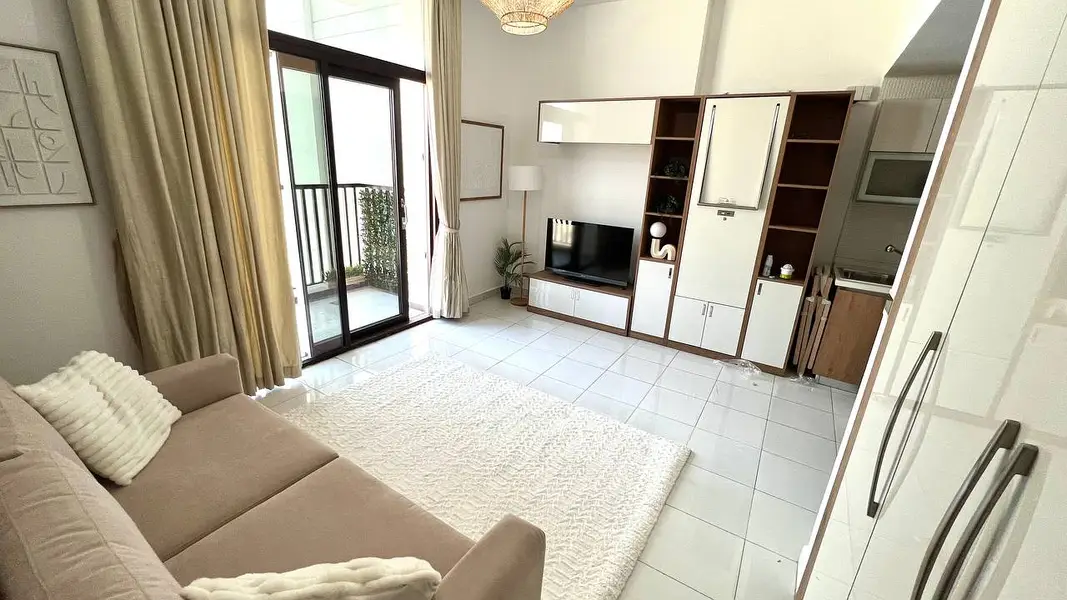 VILLAS VIEW | HIGH FLOOR | FULLY FURNISHED | 5 MIN TO METRO /No Agents