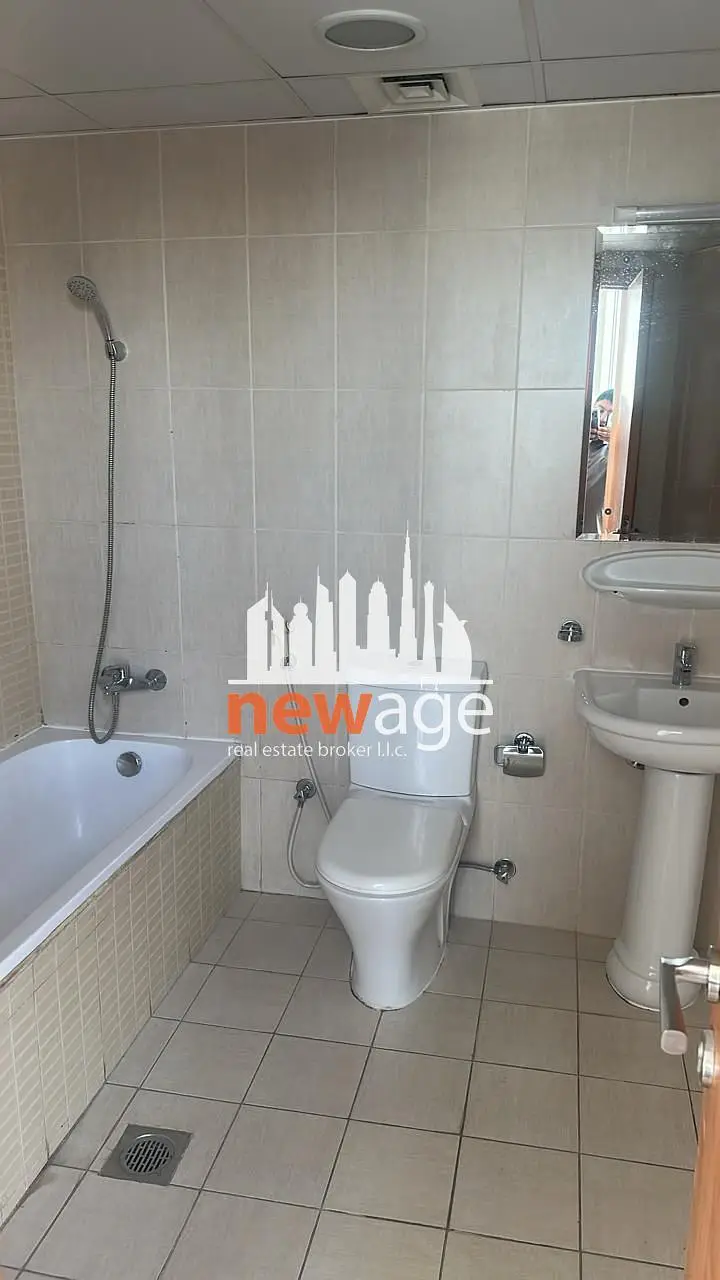 Spacious 1BR + Partial Lake View | Rented | Higher Floor