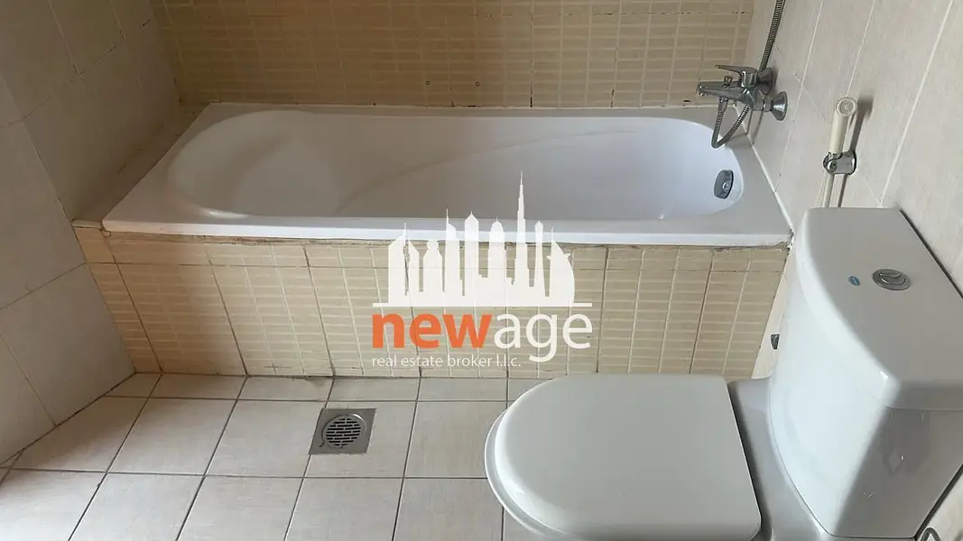 Spacious 1BR + Partial Lake View | Rented | Higher Floor