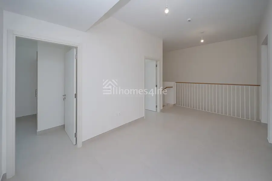 Corner | Large Plot | Vastu | 4 BR