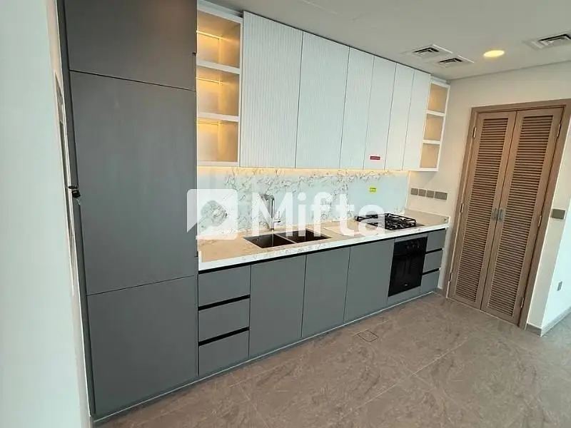 Luxurious | 1 BR | Elite Waterfront Living