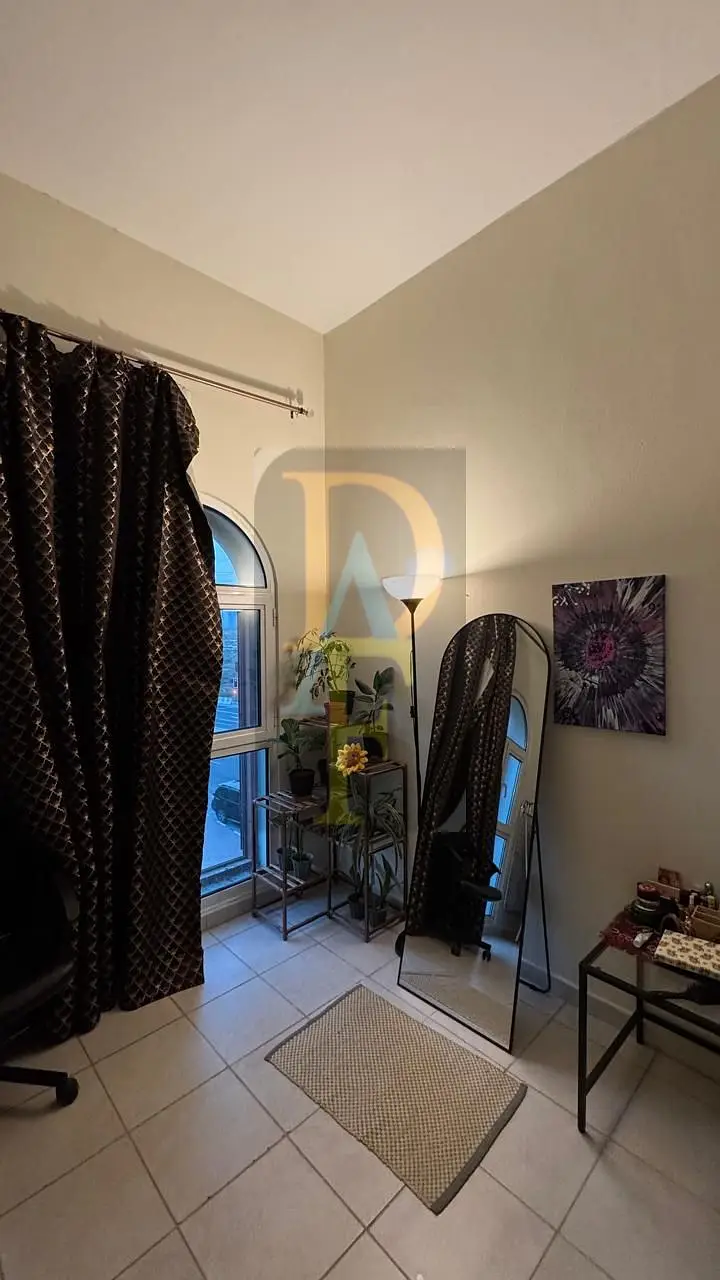 NEAR METRO FURNISHED STUDIO FLAT WITH PARKING FOR RENT
