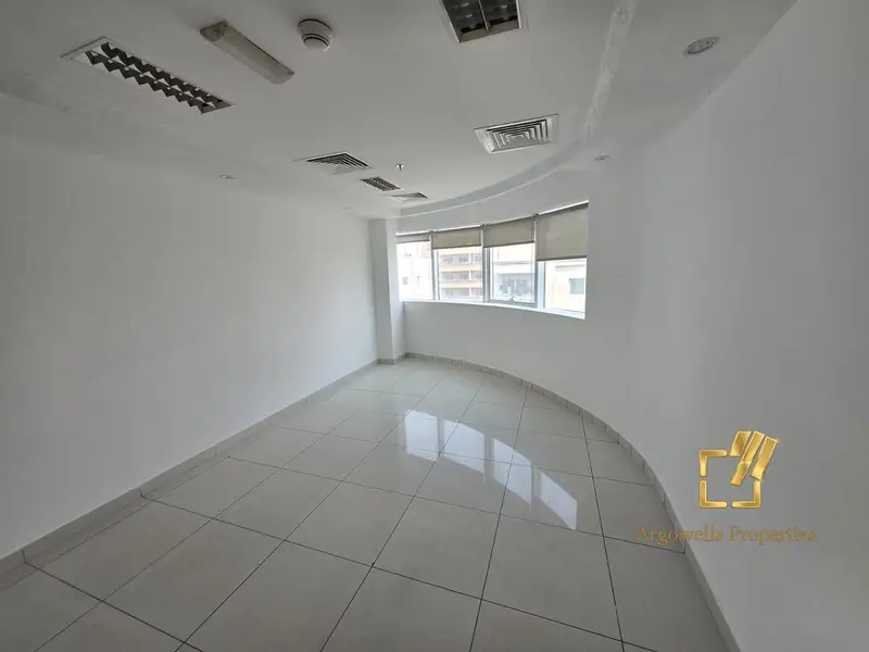 Fully Fitted | Chiller Free | Ready to Move