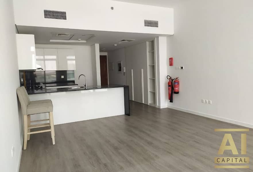 Modern Unit | Unfurnished Studio | Fitted Kitchen