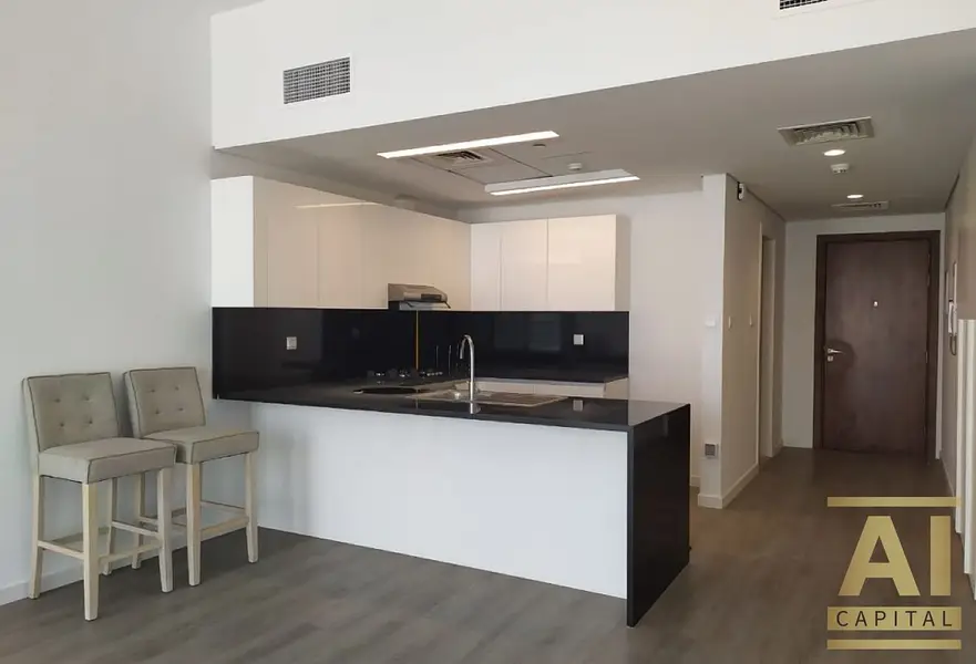 Modern Unit | Unfurnished Studio | Fitted Kitchen