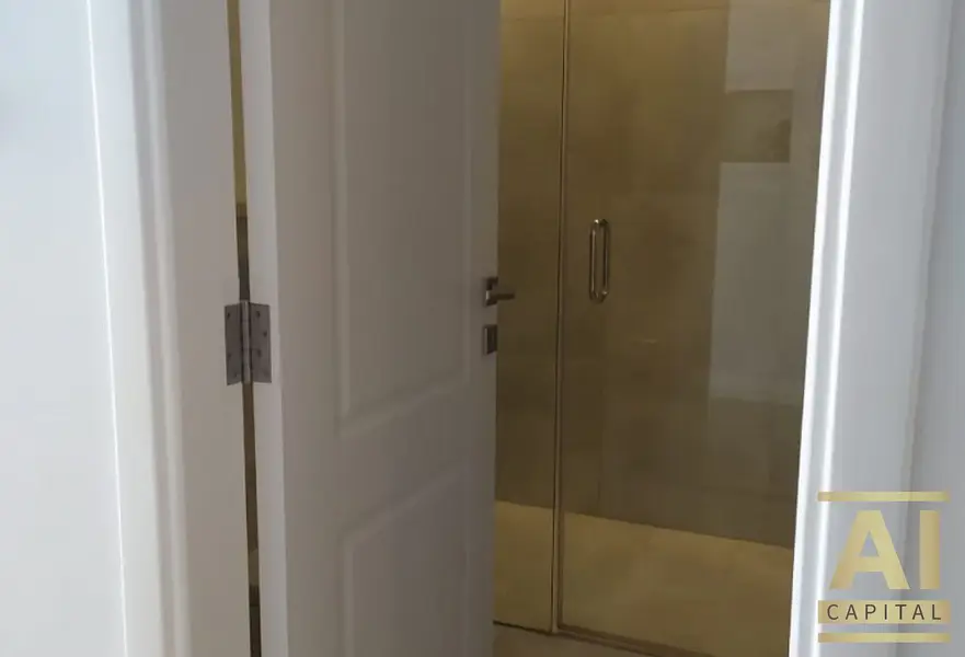 Modern Unit | Unfurnished Studio | Fitted Kitchen