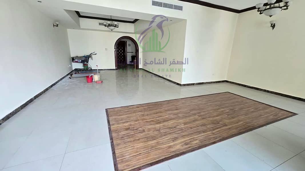 12 apartment-for-rent-3-bedroom-altaawn-alsharqh-living-room-15. jpg