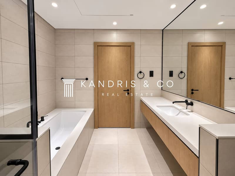 10 bathroom. png