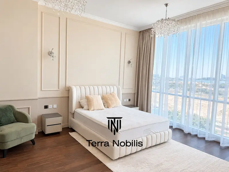 Sea view 1BR | Designer Renovation