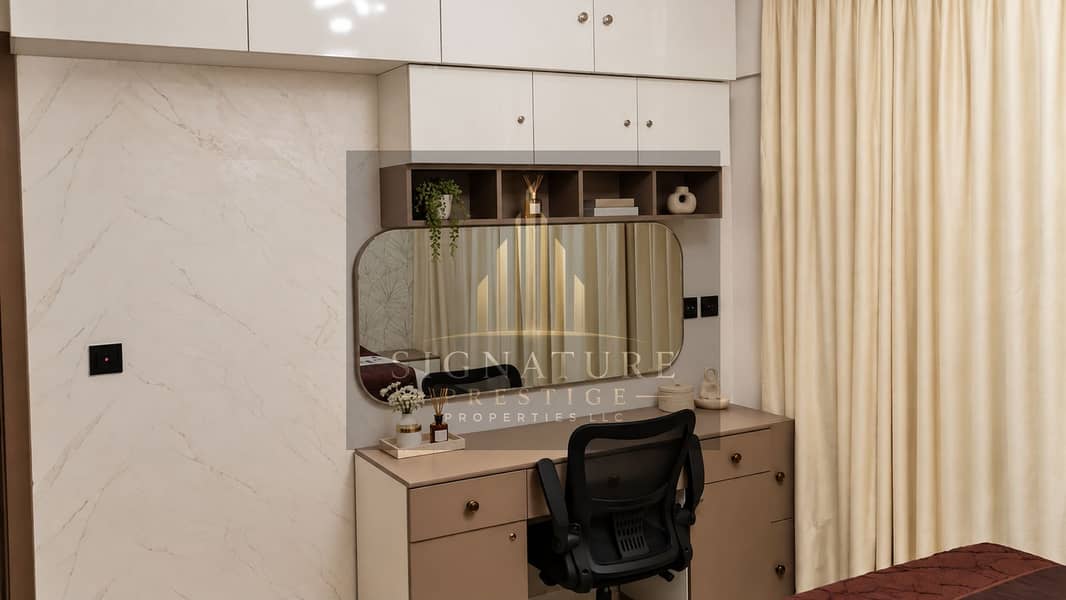 4 Warm Minimalist Bedroom Vanity. png