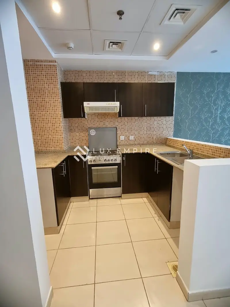 1BR Apartment | Royal Residence 1 | Balcony & Pool Access