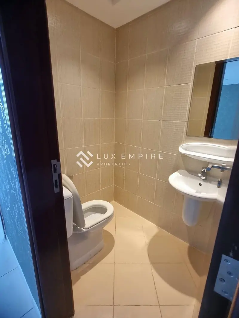 1BR Apartment | Royal Residence 1 | Balcony & Pool Access