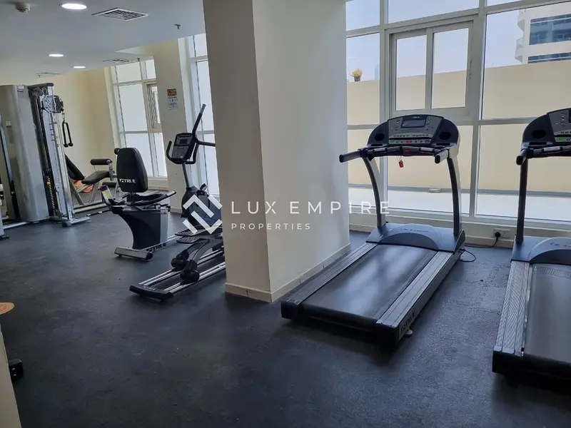 1BR Apartment | Royal Residence 1 | Balcony & Pool Access