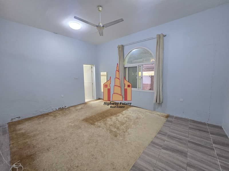 10 246856. jpg