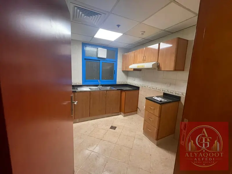 SPACIOUS 2 BHK - BIG LAYOUT - FAMILY BUILDING