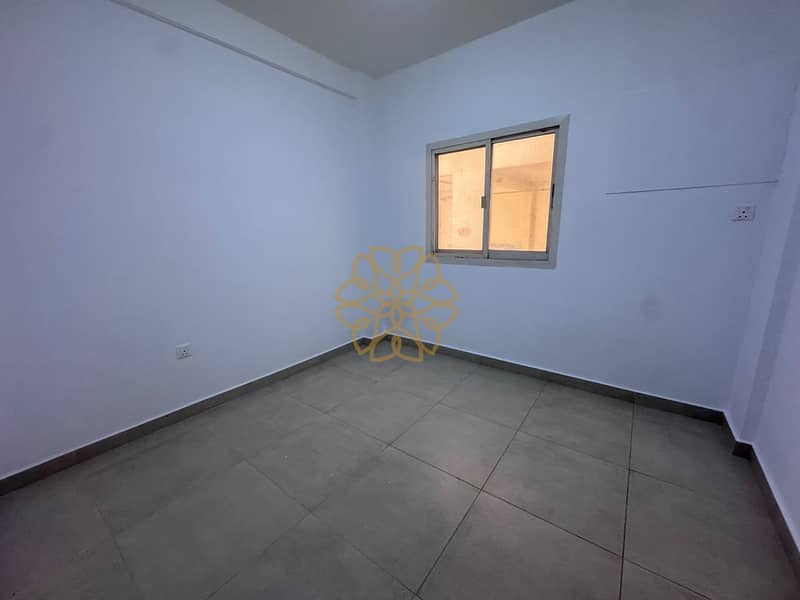3 85157. jpg