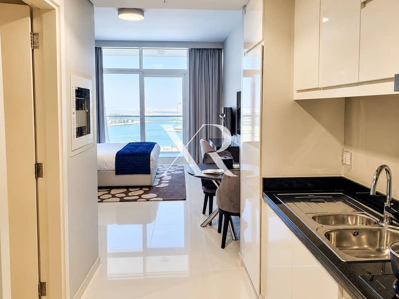 4 Modern Studio with Waterfront View. png