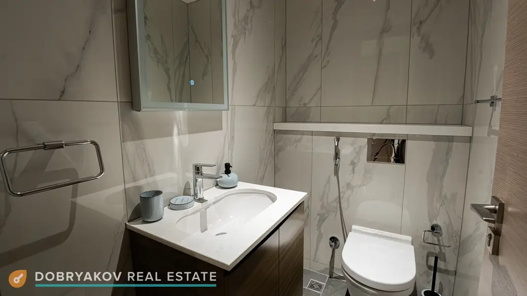 Upgraded | Furnished | Brand new | Vacant | Pool and lagoon view