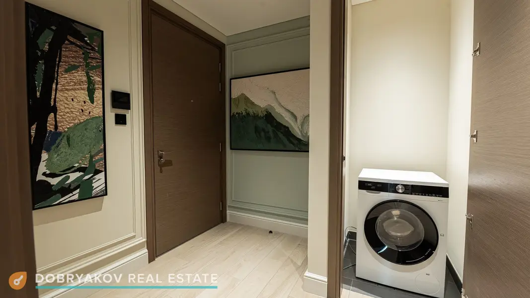 Upgraded | Furnished | Brand new | Vacant | Pool and lagoon view