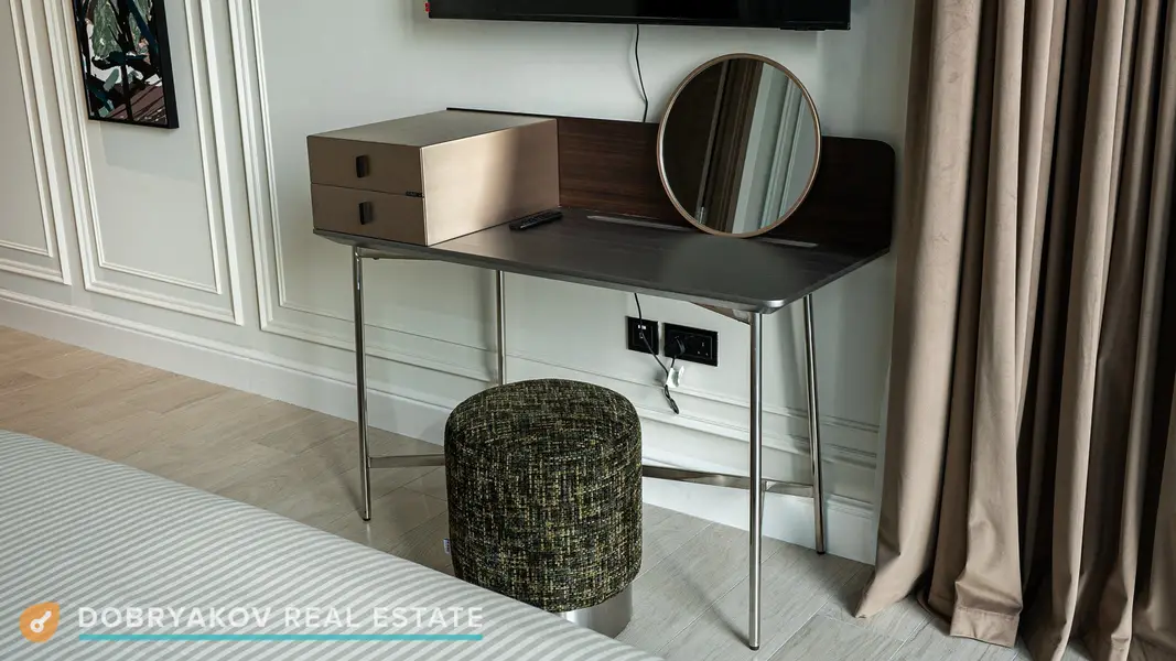 Upgraded | Furnished | Brand new | Vacant | Pool and lagoon view