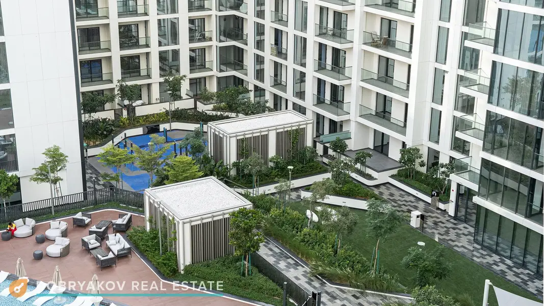 Upgraded | Furnished | Brand new | Vacant | Pool and lagoon view