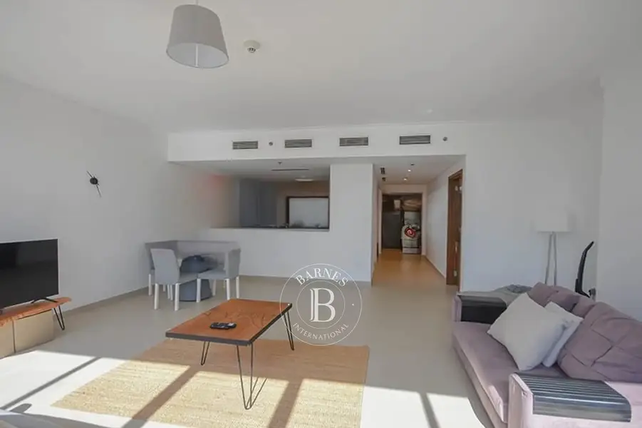 High Floor | Spacious 1 Bed | Prime Location