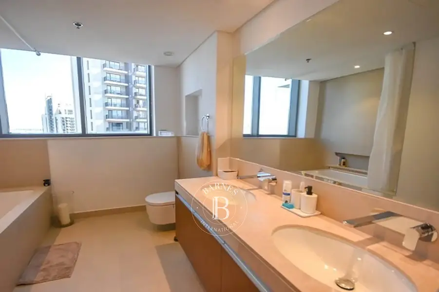 High Floor | Spacious 1 Bed | Prime Location
