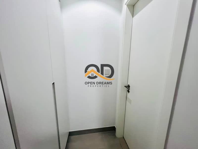 43 afd3853b-a39a-4591-9792-0f212c265a29. jpg