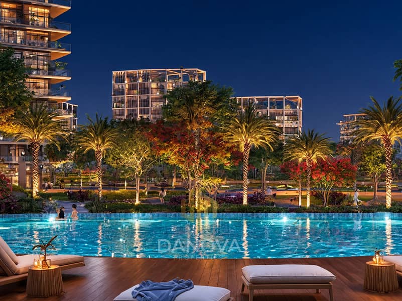 5 Luxury Pool Courtyard at Night. png
