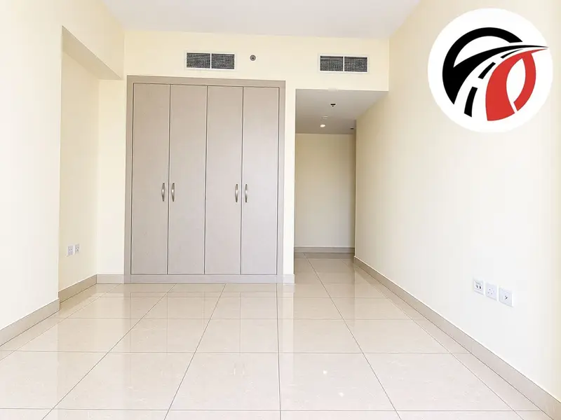 Hot Deal Spacious 3Bhk with Maid Room Available 144991