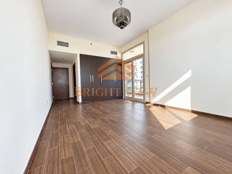 8 Naturally enhanced real estate interior-12. png