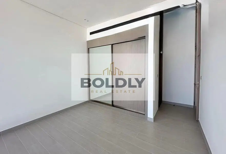 Spacious 1BR Apartment | Modern Comfort in Binghatti Phantom