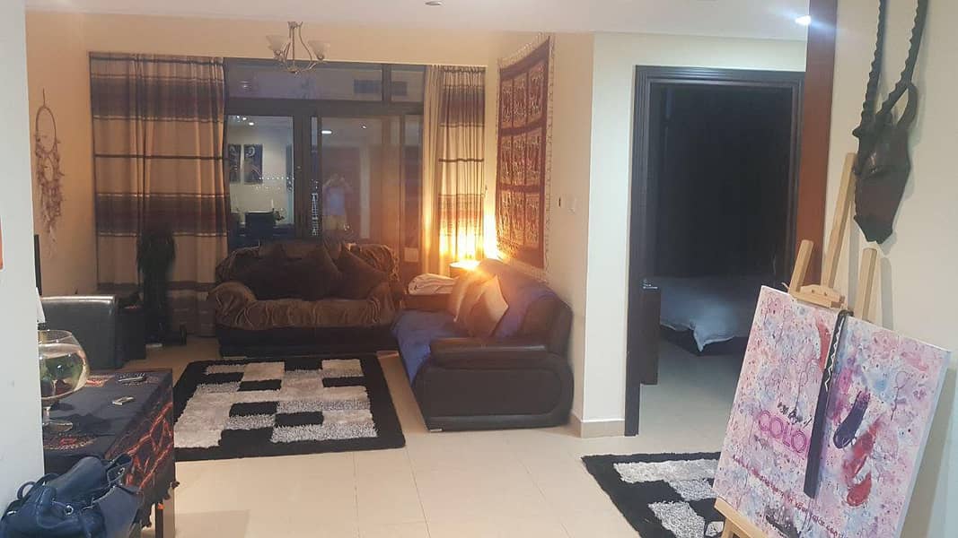 Fully Furnished! Full Lake View! Great Condition
