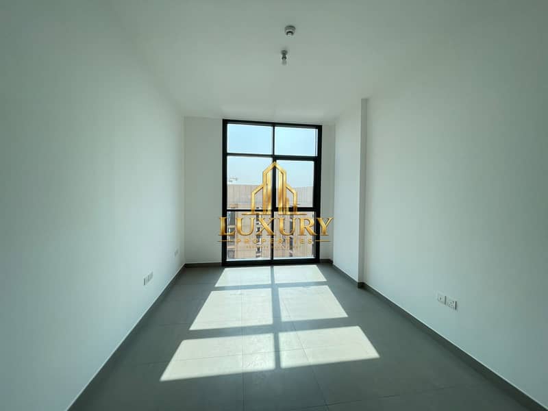 3 Spacious 1-Bedroom Apartment with Pool View & 2 Bathrooms for Yearly Rent | 44999