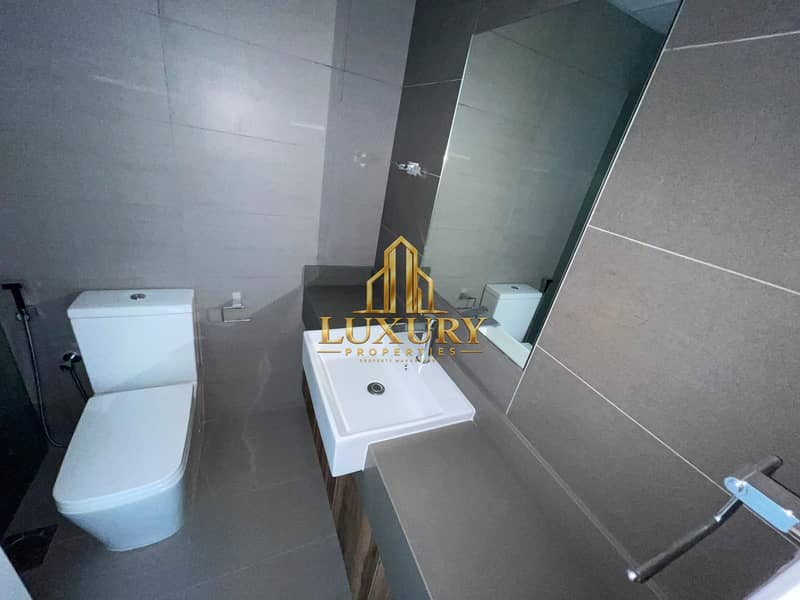 10 Spacious 1-Bedroom Apartment with Pool View & 2 Bathrooms for Yearly Rent | 44999