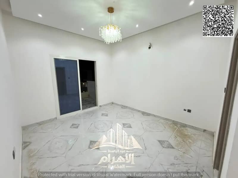 6 872818870-1066x800. webp