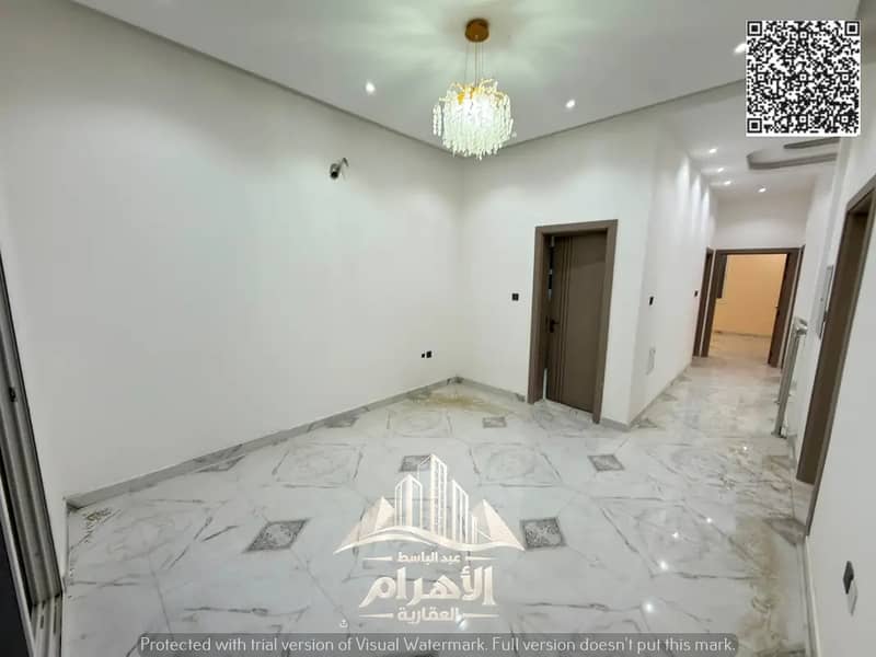 13 872818877-1066x800. webp