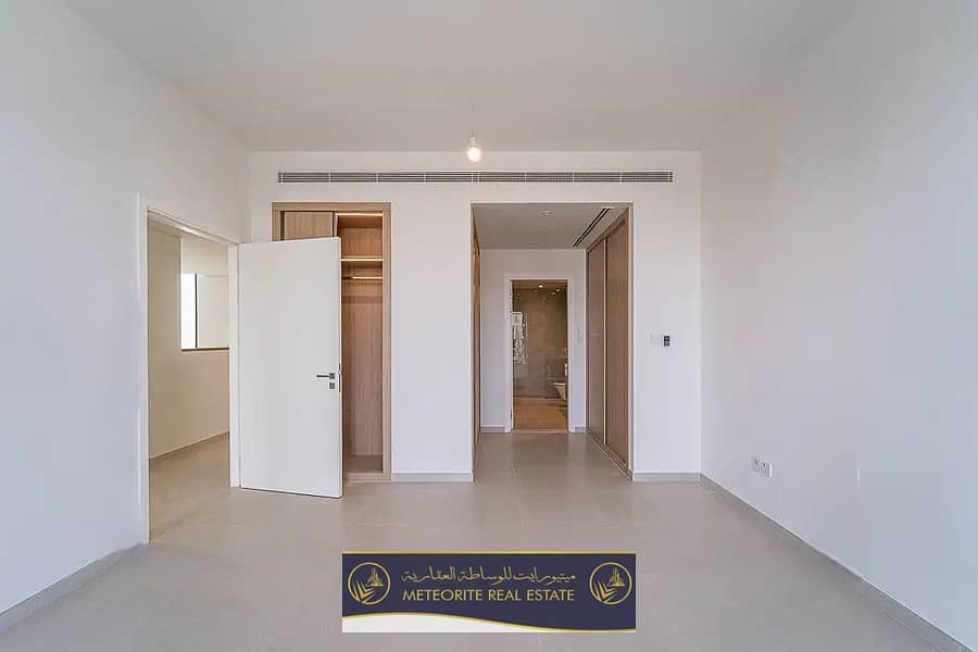 5 BR Villa 48 Jabal Ali Village. . jpg