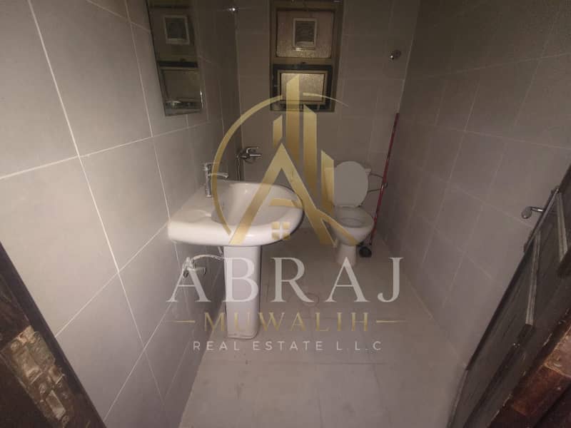 8 1000180907. jpg