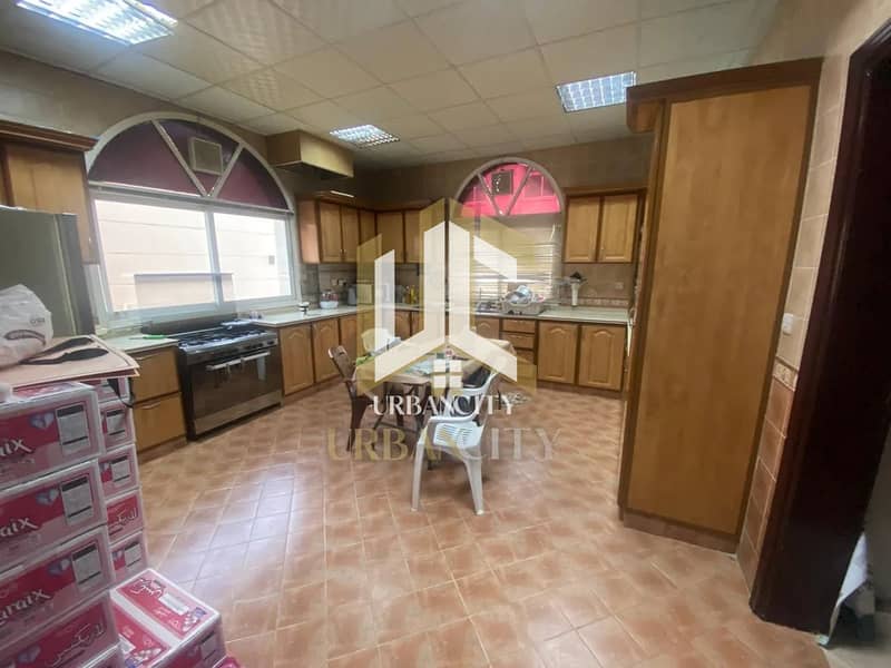 9 RI-003-10. webp