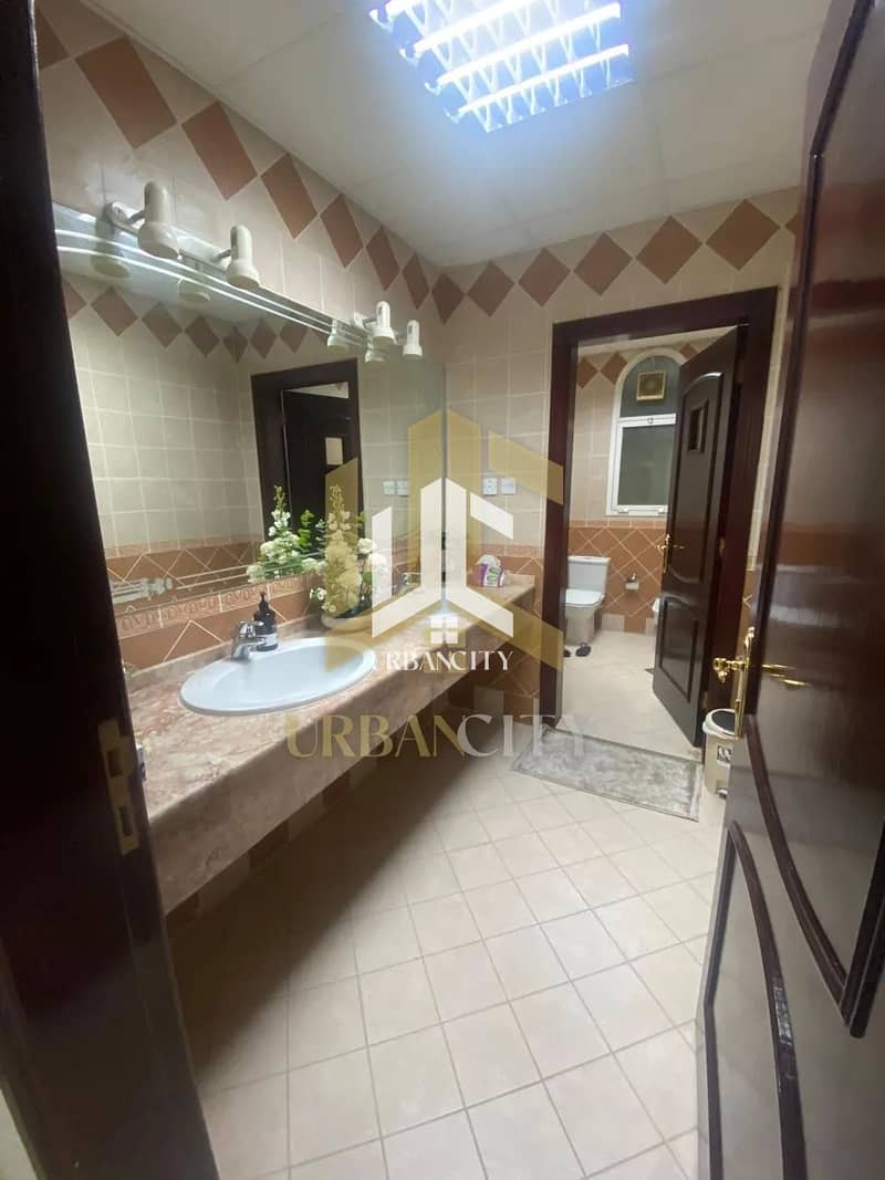 10 RI-003-09. webp