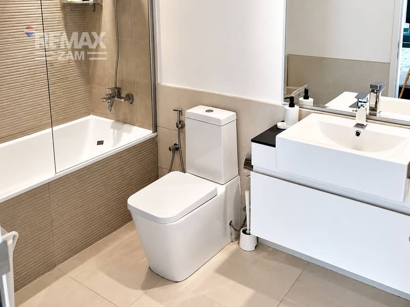 10 Fully Furnished | Pool View | Ready to move in